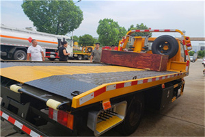 宝鸡附近拖车电话号码服务